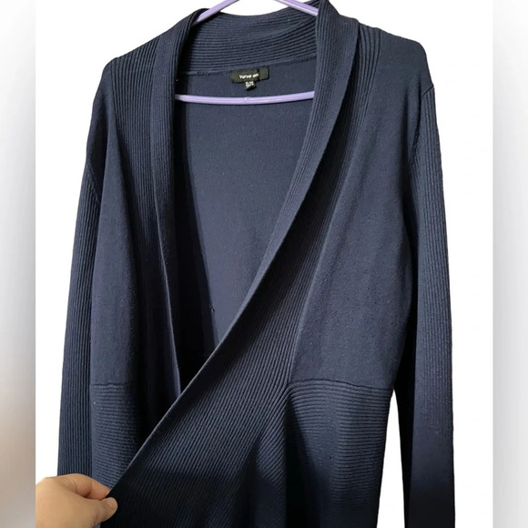 Well loved navy blue sweater XL - Picture 4 of 7